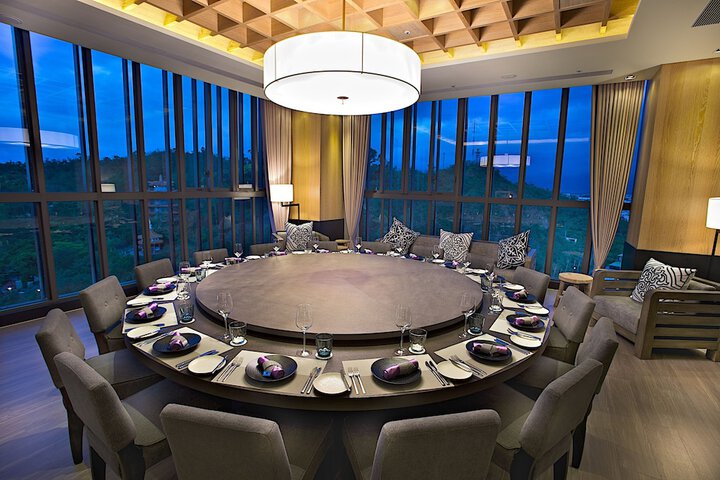Dining 41 of 97