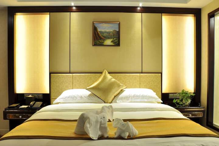 Room 4 of 22