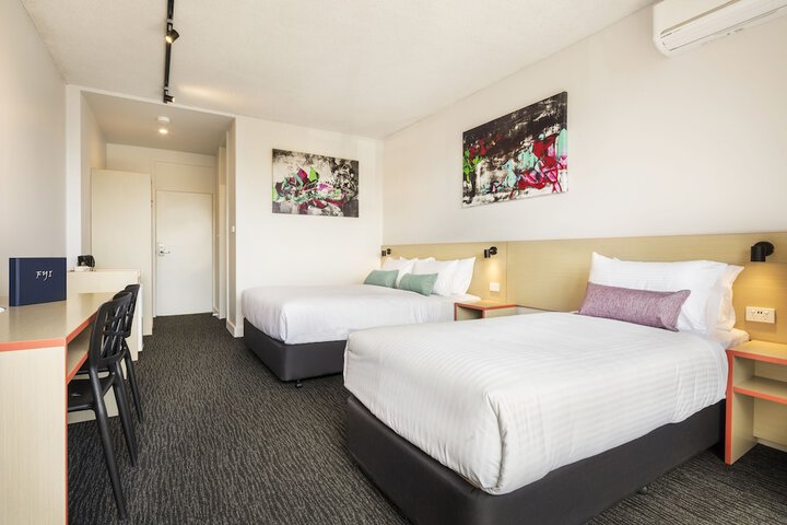 Room 4 of 44