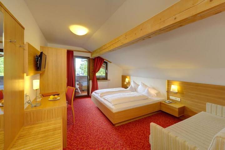 Room 6 of 29