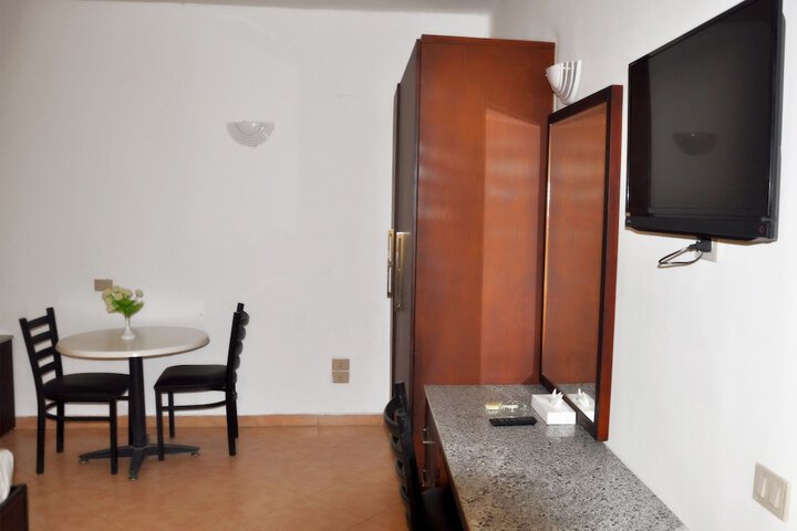Room 19 of 111