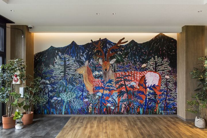 Entrance & Lobby