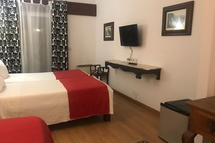 Room 26 of 98