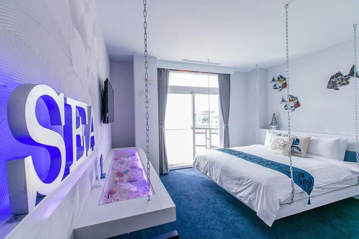Room 33 of 55