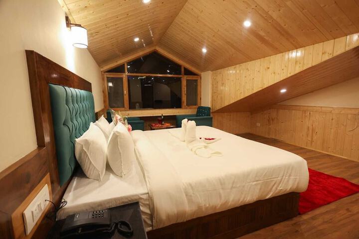 Room 3 of 11