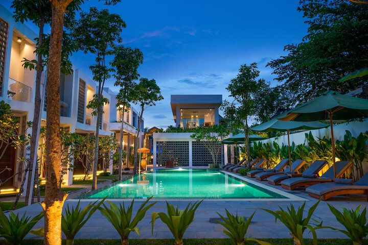 Pool 56 of 87