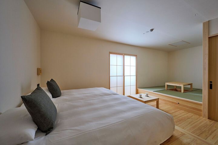 Room 18 of 47