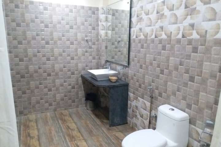 Room 16 of 27