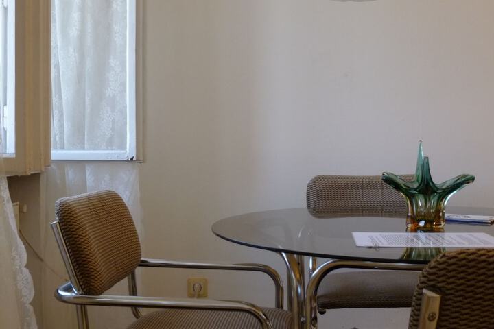 Room 72 of 108