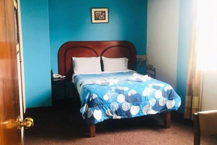 Room 7 of 9
