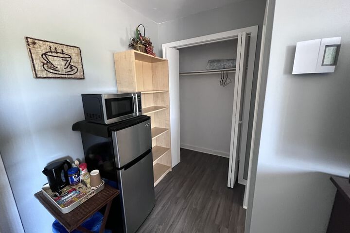 Room 9 of 25