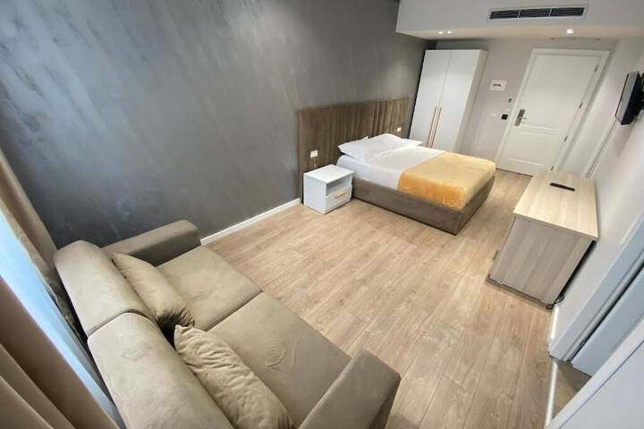 Room 41 of 73