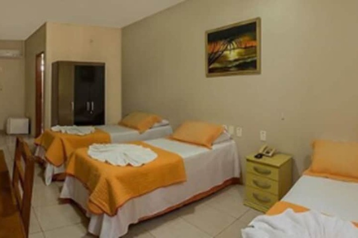 Room 9 of 37