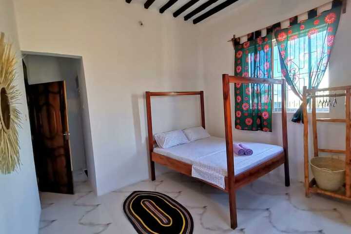 Room 2 of 48