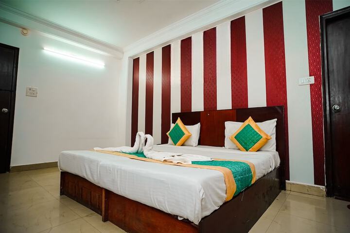 Room 2 of 20