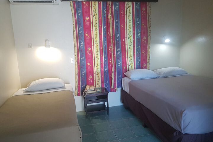 Room 15 of 33