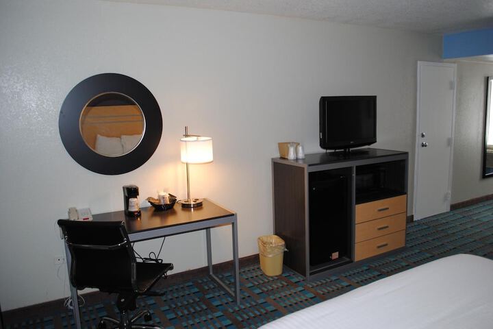 Room 25 of 85