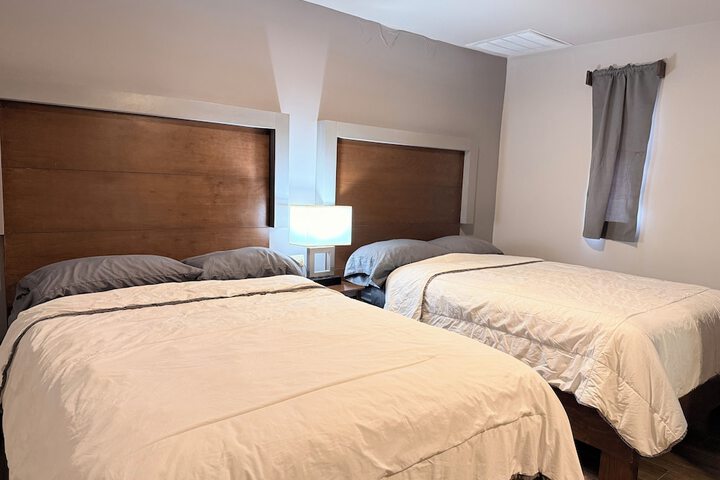 Room 18 of 28