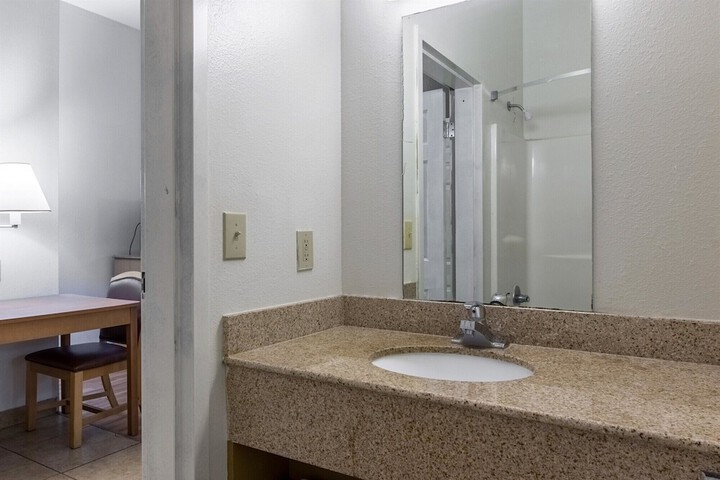 Bathroom sink