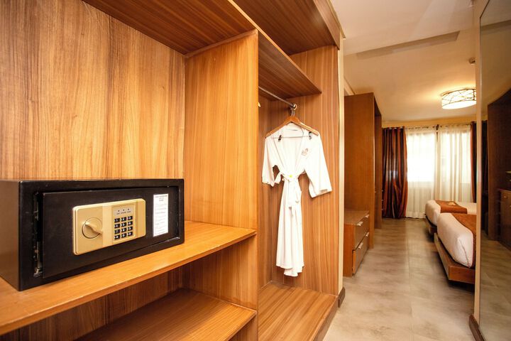Room 92 of 178