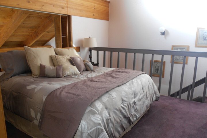 Room 16 of 104