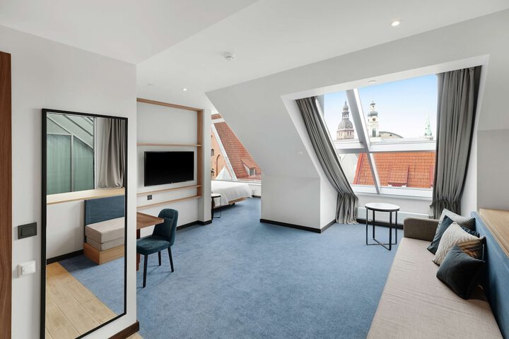 Room 19 of 51
