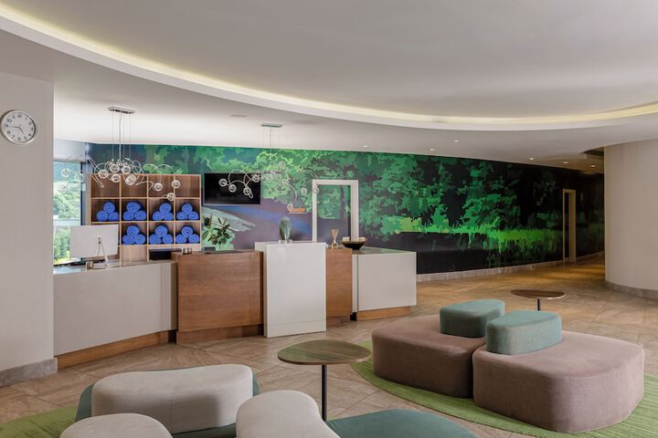 Hotel Interior 66 of 137