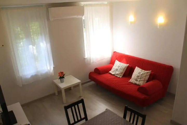 Exterior of Madrid Rent 2