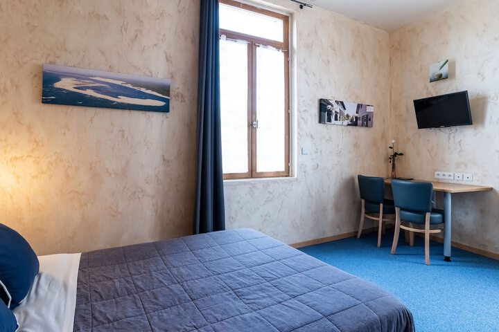 Room 8 of 21