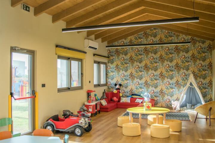 Hotel Interior 274 of 328