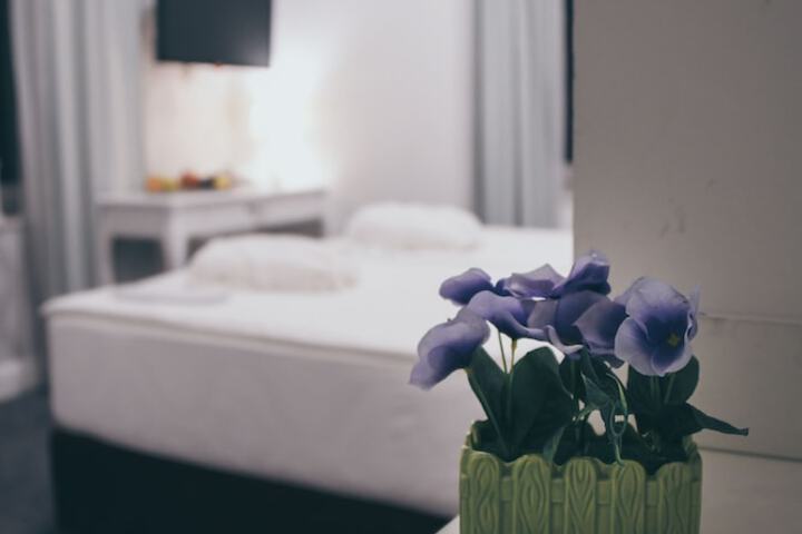 Room 10 of 32