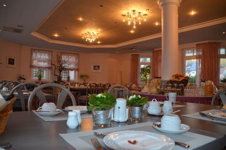 Breakfast/Coffee Service 44 of 87