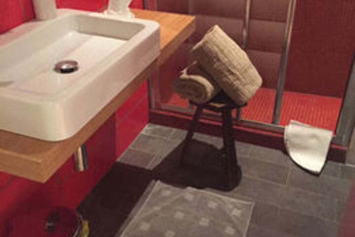 Room 2 of 22