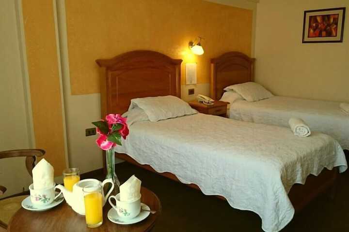 Room 2 of 5