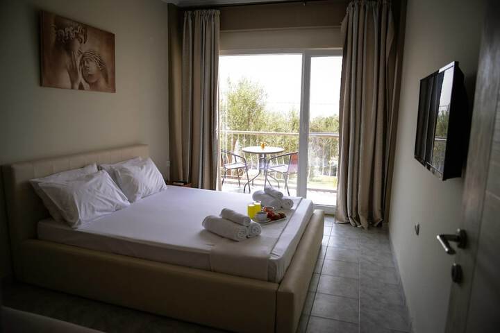 Room 3 of 23