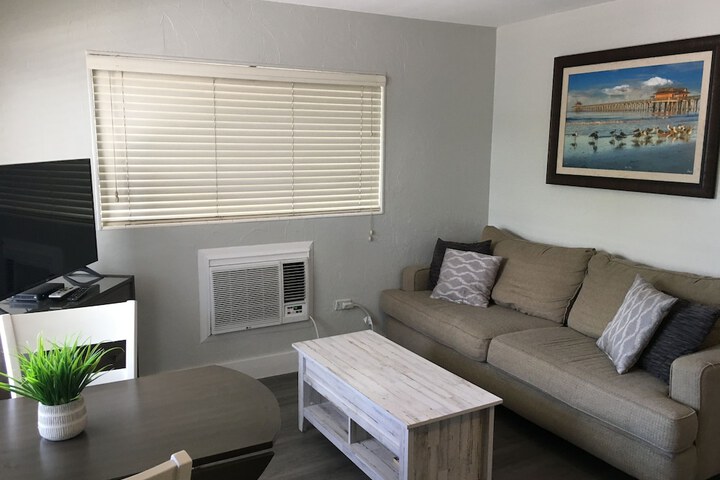 Room 11 of 25