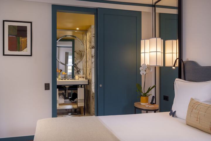 Room 15 of 72