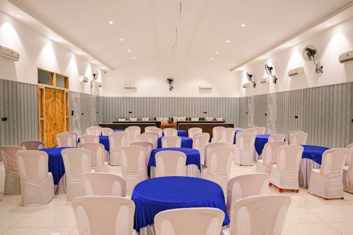 Ballroom/Hall 105 of 126