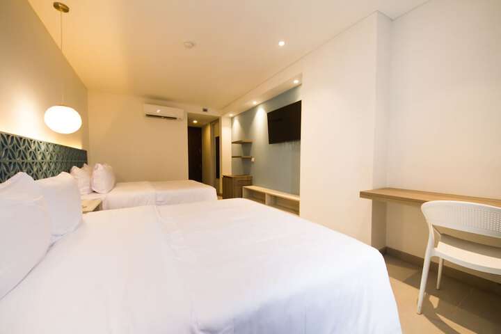 Room 34 of 87