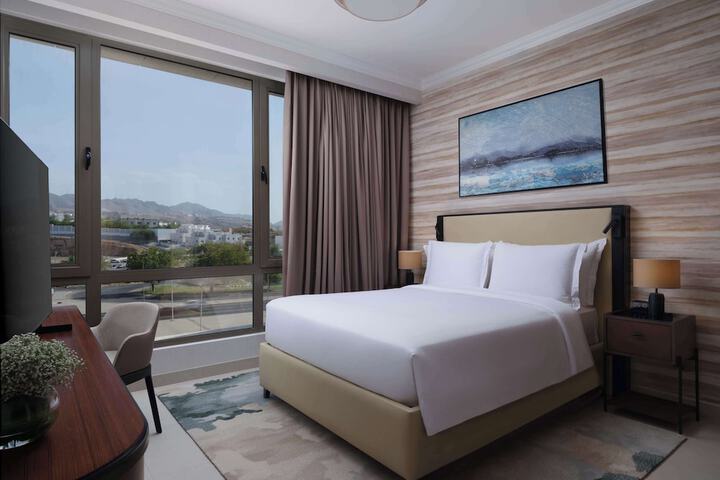 Room 4 of 33
