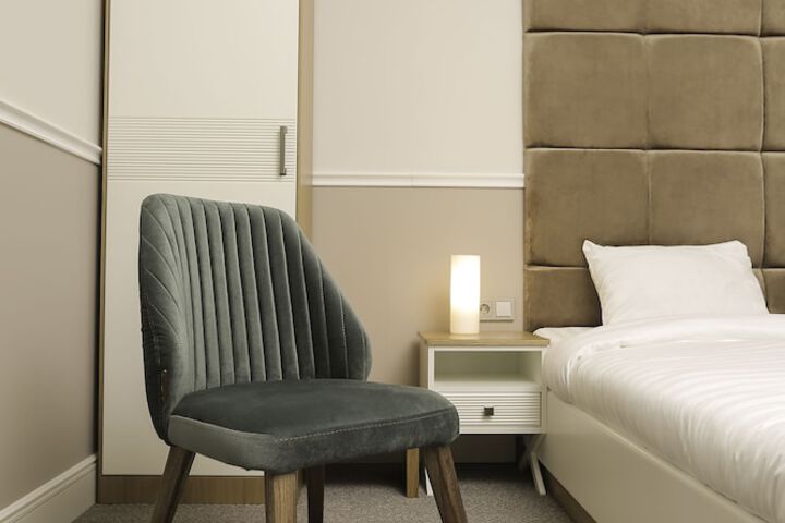 Room 7 of 20