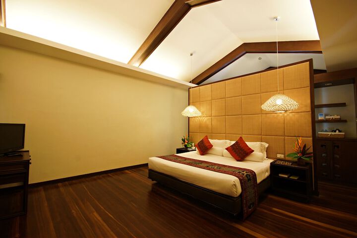 Room 5 of 63