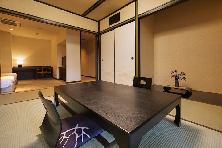 Room 8 of 75