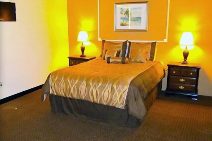 Room 10 of 36