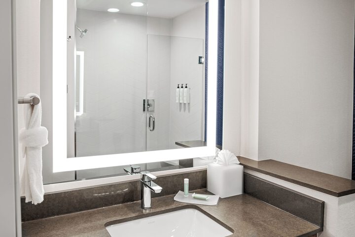 Room 29 of 48