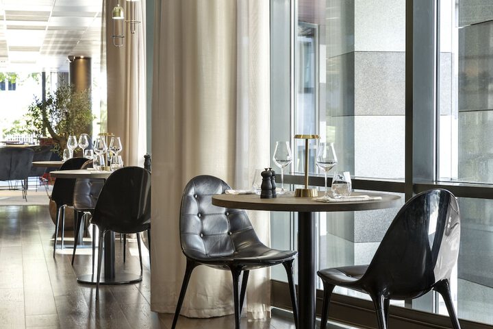 Dining 40 of 65