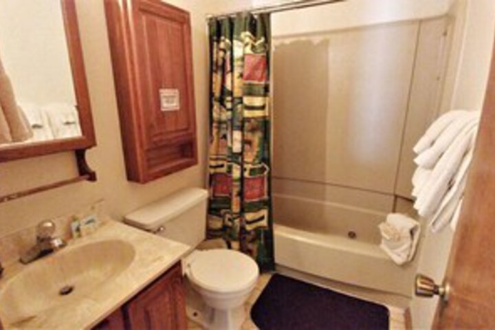 Room 3 of 17