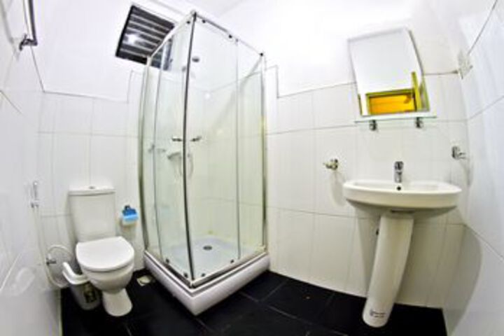 Room 5 of 17