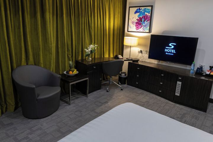 Room 25 of 60