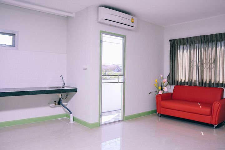 Room 28 of 48